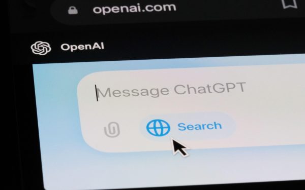 ChatGPT l-a trimis în psihoză: un bărbat voia să scape de sare