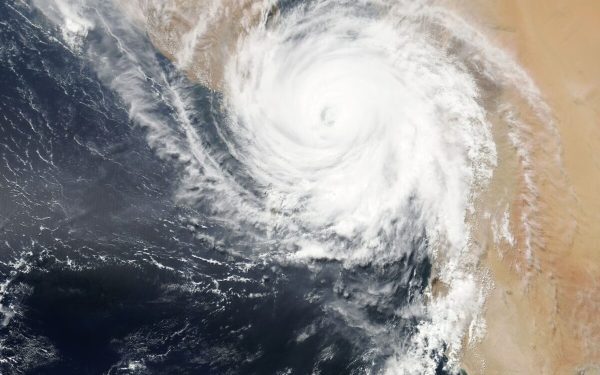 Japonia evacuează sute de mii de oameni din calea taifunului