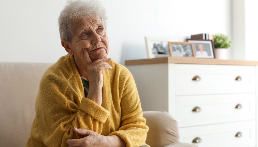 Evitați la 45-65 ani: 3 obiceiuri risc demență