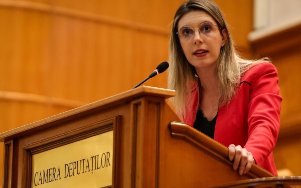 BUZOIANU: ALEGERI ANTICIPATE URGENT. „SA FACEM MAJORITATE SAU SA MERGEM LA VOT”