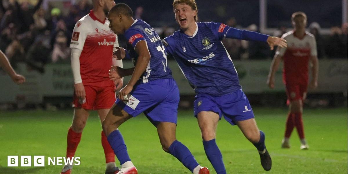 Secetă la cluburile de fotbal: Terenuri uscate, meciuri anulate