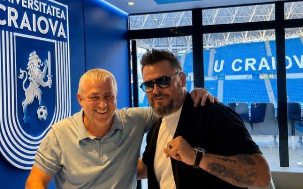 Bobonete la Craiova: Cât valorează vocea sa în culisele afacerii