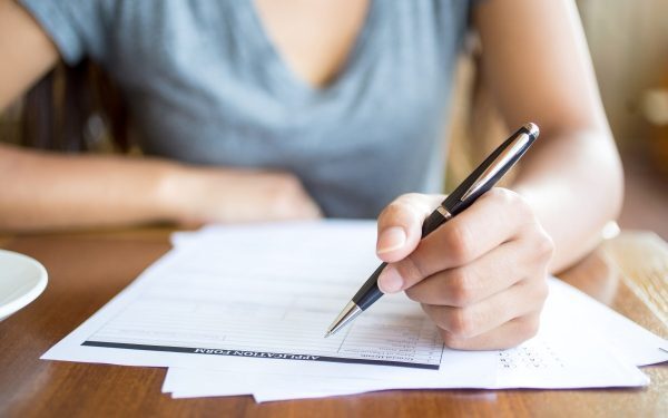 Bacalaureat sesiunea a doua: Mâine încep probele scrise