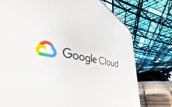 Google Cloud aduce AI în finanțe/juridic, include un startup românesc