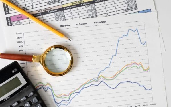 Polonia ne depășește: Economia lider, de 2,4 ori mai mare decât a României