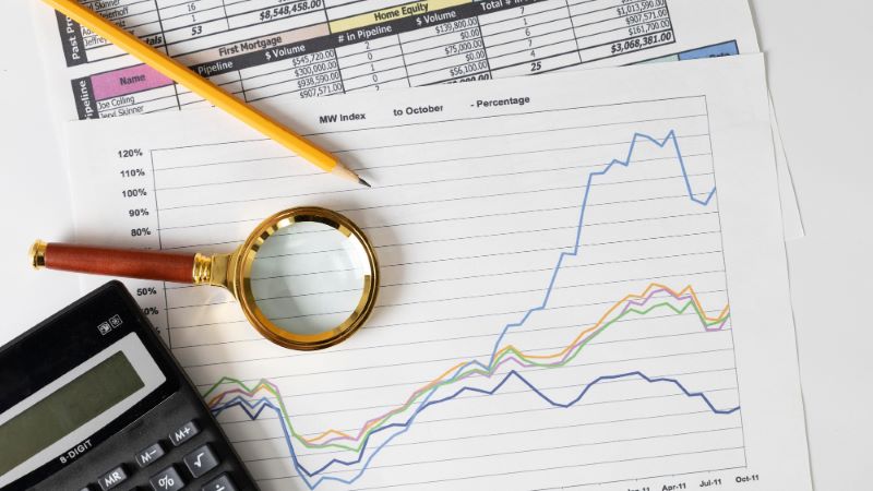 Polonia ne depășește: Economia lider, de 2,4 ori mai mare decât a României