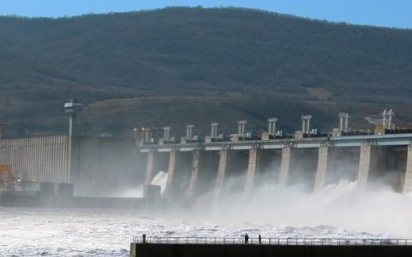 Hidroelectrica: preț angro cu 18% mai mare. Energie vândută mai mult pe PZU