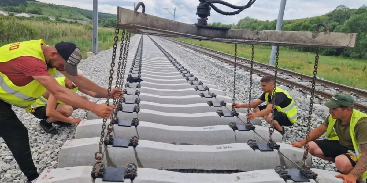 Infrastructură: Rutierul salvează șantierele, calea ferată e la risc