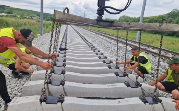 Infrastructură: Rutierul salvează șantierele, calea ferată e la risc