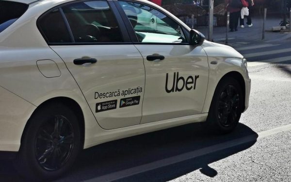 Uber lansează 2.000 de robotaxiuri fără șofer în Europa