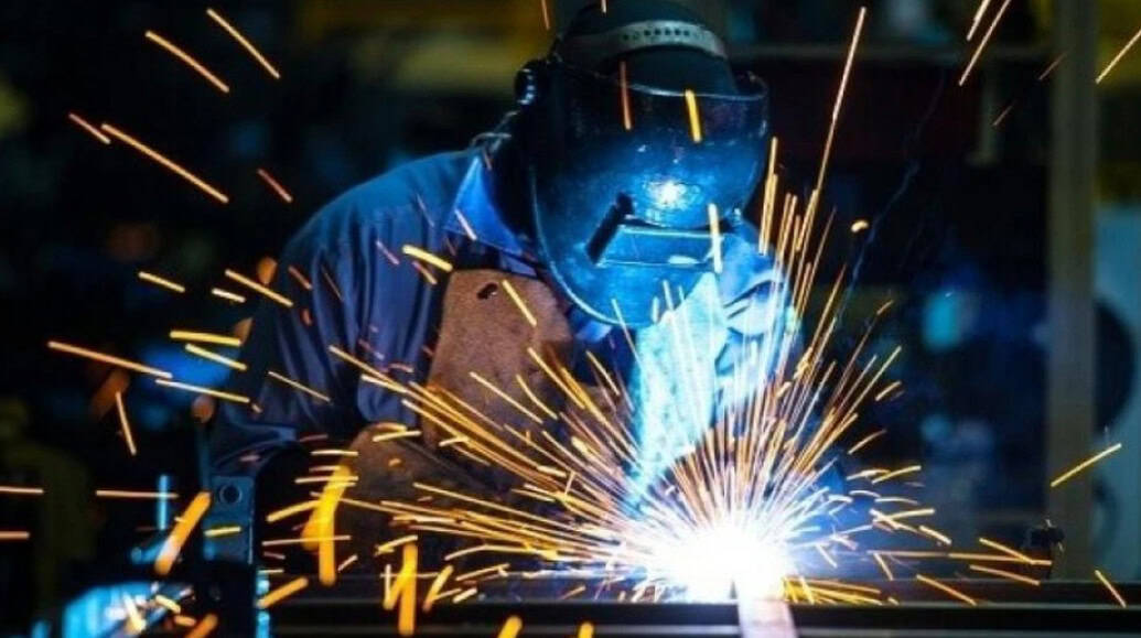 Industria: Scădere în iunie, trend negativ persistent în S1