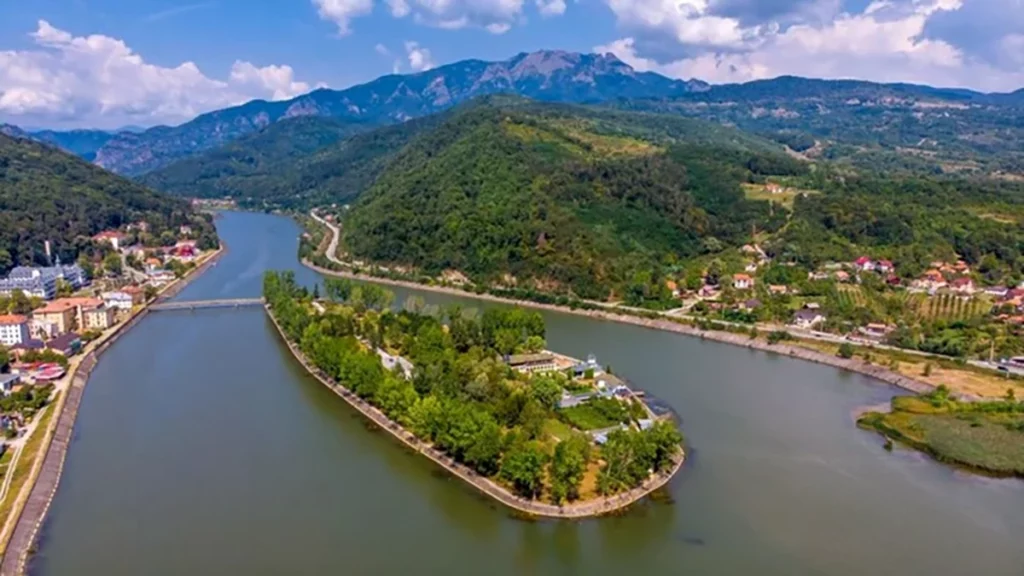 Insula sacra din România a fost ridicată: Salvarea unui lăcaș de 500 de ani