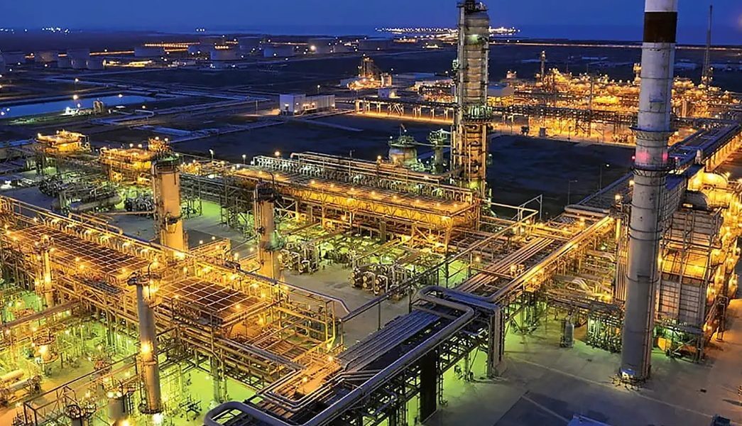 Incendiu la Aramco după atac cu dronă. Piețe de petrol în tensiune