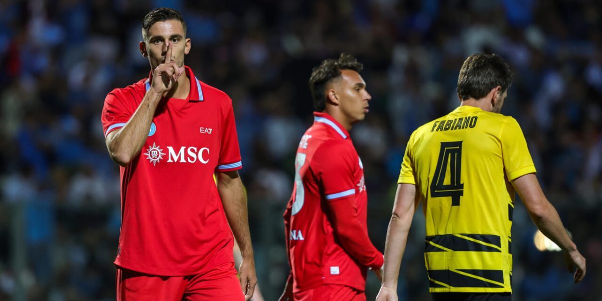 Napoli dezlănțuit: 6-2 cu Aris Salonicco