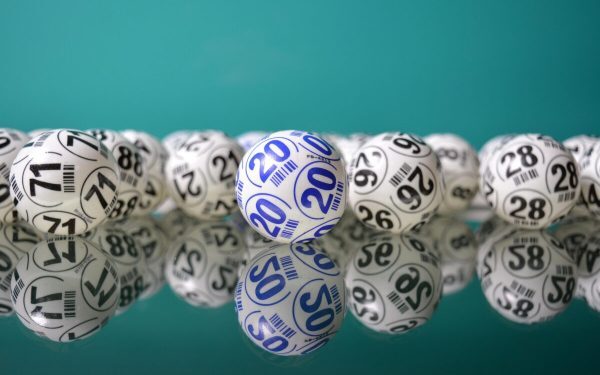 Loto 6/49: REPORT DE 9,5 MILIOANE EURO. Află ora tragerii