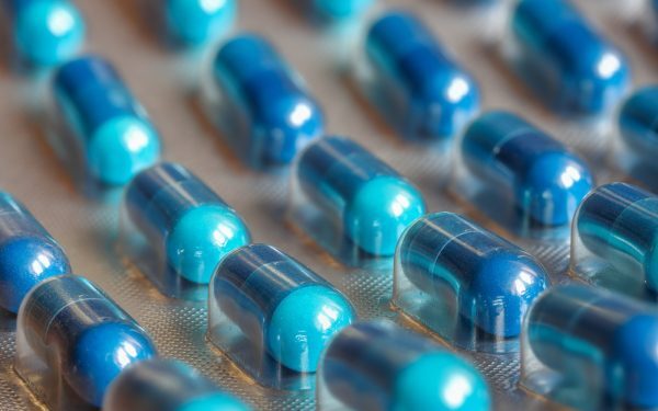 Medicamentele cer curent de la Guvern în criza energetică
