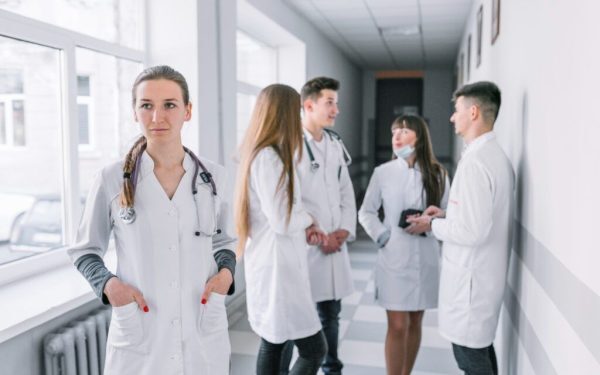 Medicii: Reguli noi la examenul de specialist din 2026