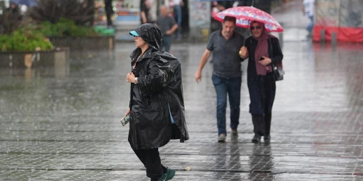 Ploi torențiale și caniculă: Atenționare meteo majoră