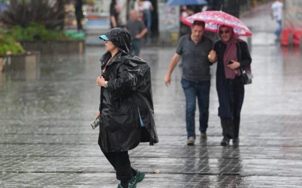 Ploi torențiale și caniculă: Atenționare meteo majoră