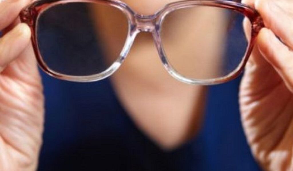 82 de ani, vede din nou: Inteligența Artificială, salvarea unei operații dificile