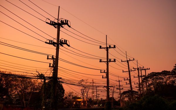 Pană curent 40°C: Gadgeturi esențiale în caniculă