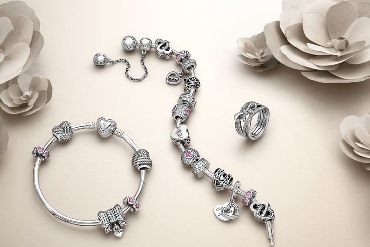 Pandora lasă argintul pentru platină: revoluție la cel mai mare producător
