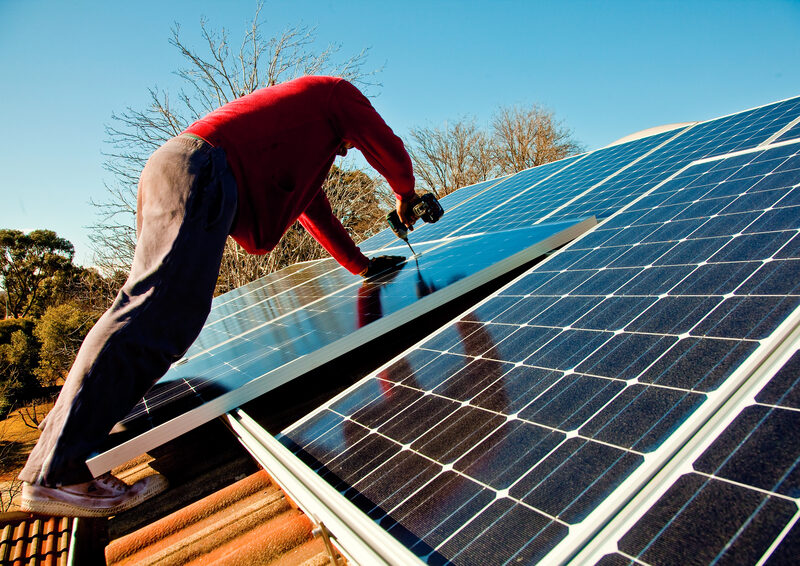 Prosumatori în România: Câți au acces la rețeaua electrică