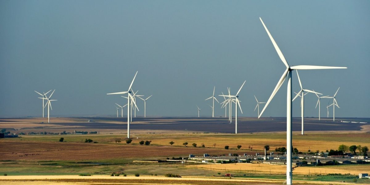Bușoi: Eolianul ajută, importurile scad, viitorul e bun