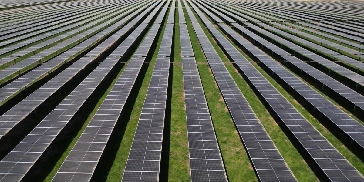 Centrala solară Brașov, gata de Crăciun după 2 ani. Primar: „Era un proiect greșit”