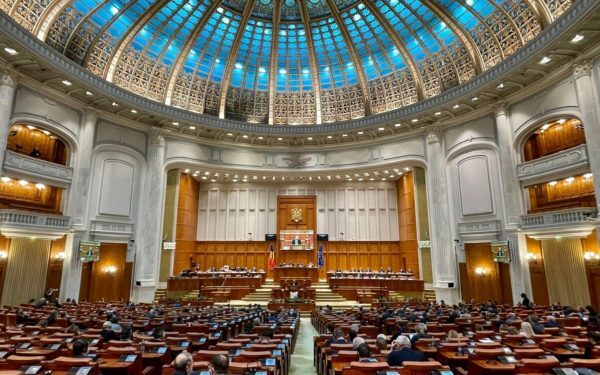 Datorii Pfizer plătite! Politicienii își pasează vina în Parlament