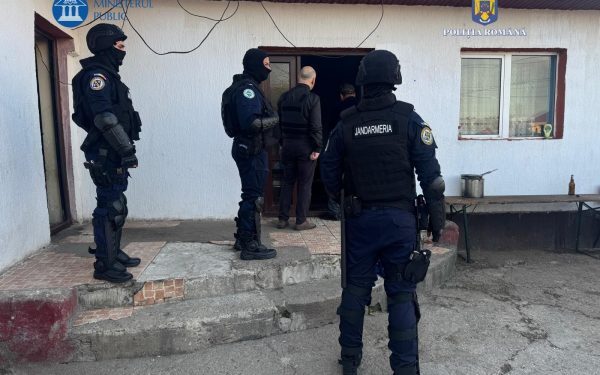 București: Zeci de percheziții, contrabandă cu 6 milioane țigarete