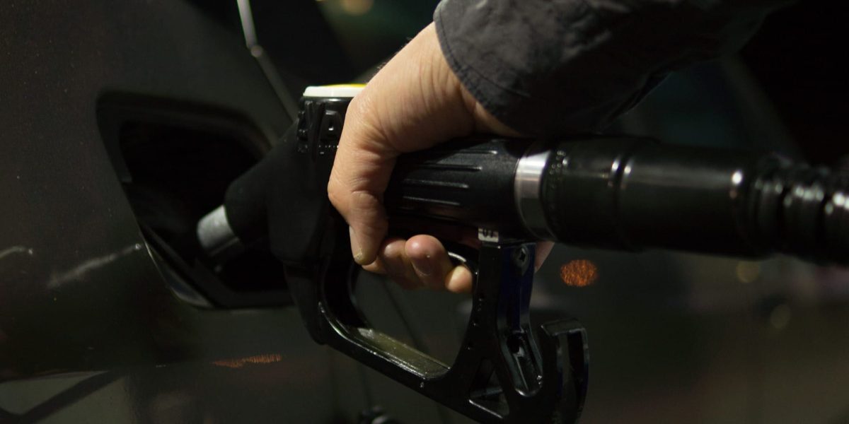 Motorina mai ieftină: 20% reducere la acciză