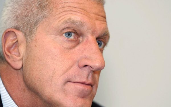 Bancherul milionar, prins cu 200.000 euro din companie pe amante și striptease