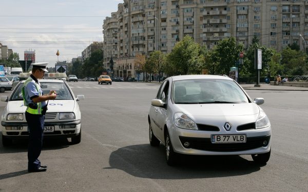 Permisul zboară și fără accident: Poliția Rutieră trage tare