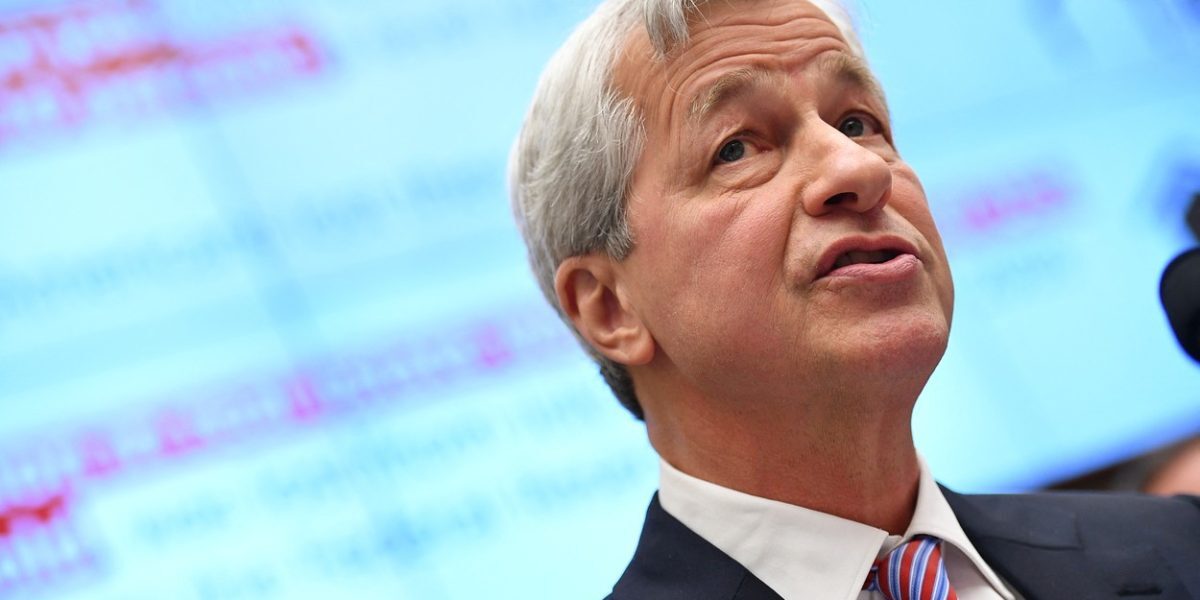 Dimon: Fără economie și armată puternică, dolarul pierde statutul global