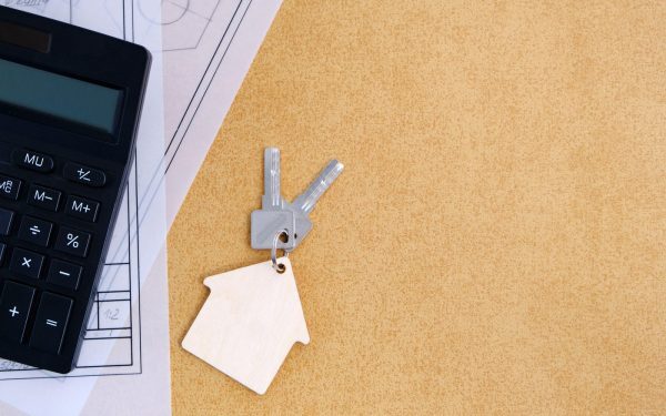 Apartament cu datorii la întreținere? Plătește noul proprietar?