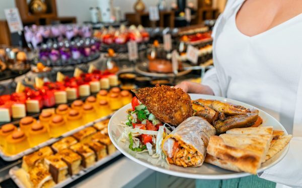 ALL INCLUSIVE: Ce plătesc hotelurile de lux