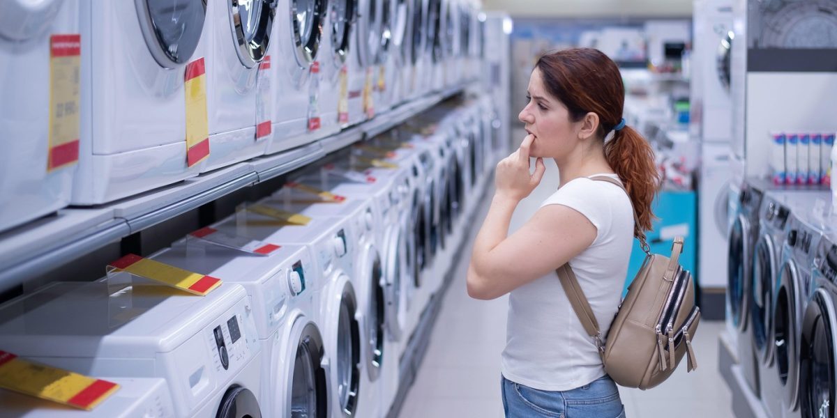Frigidere și mașini de spălat: prețuri mici în luna asta