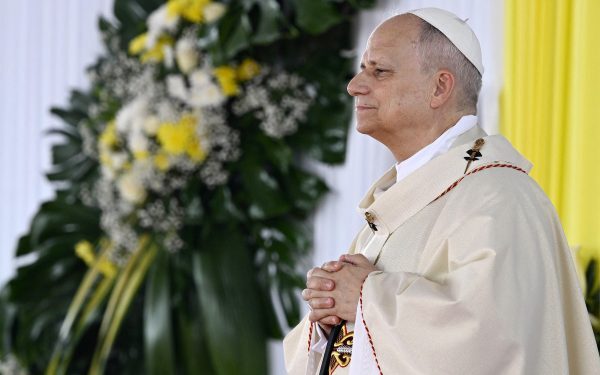 Papa în Franța: Întâlnire cu victimele abuzurilor preoților