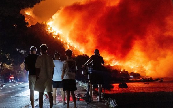 Croația arde: Atenție la incendii pe coasta Adriaticii