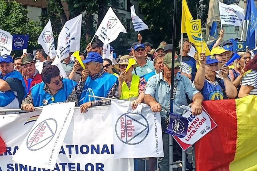 Sindicaliștii cer mai mult: Pâslaru, despre salariul minim: Doar un Guvern cu puteri depline