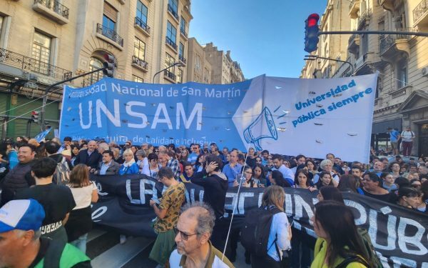 Argentina în flăcări: Haos și violență pe străzile din Buenos Aires