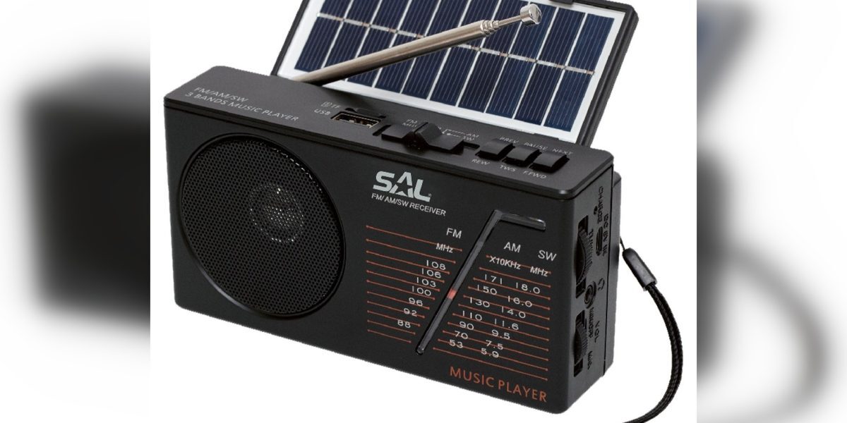 Dedeman: Radio solar Bluetooth, gadget genial la 68 lei