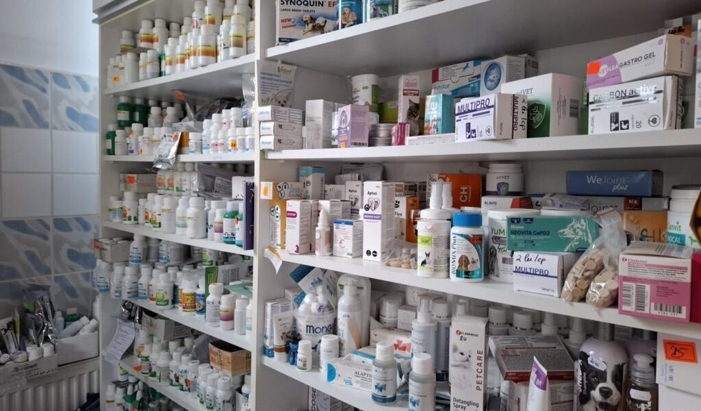 Cseke Attila blochează criza medicamentelor în farmacii