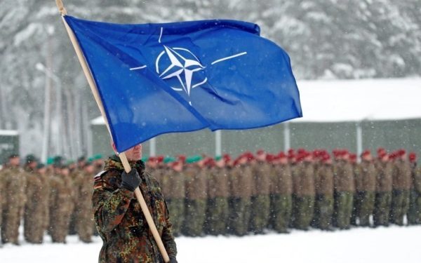 NATO: Dronele rusești, nepermise. Aliații, uniți să apere România