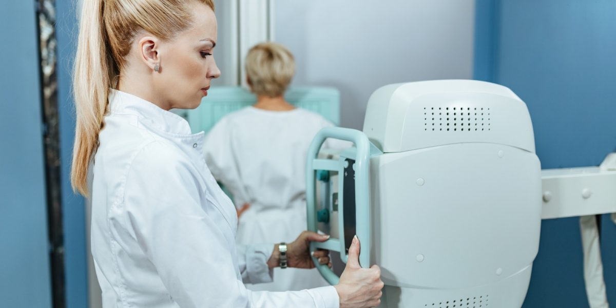 IA depistează cancerul vezicii cu 5 ani înainte. Descoperire britanică