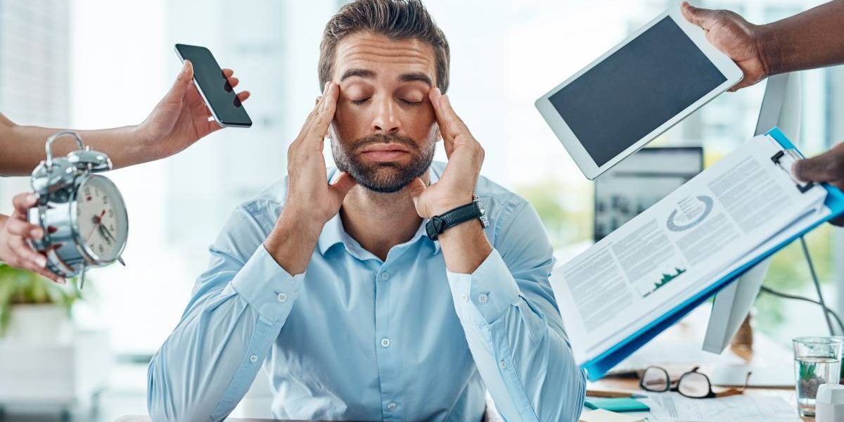 Stres la muncă: E-mailul, pericol pentru corp