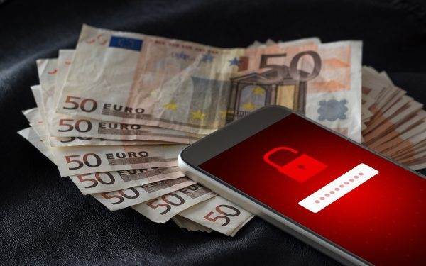 Magazin online amendat usturător: 50.000 EUR pentru apeluri ilegale