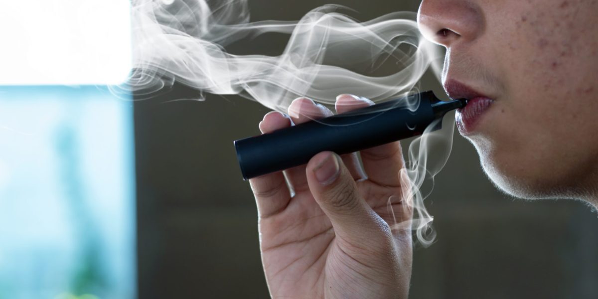 Vaparea îți distruge ochii: pericolul ascuns