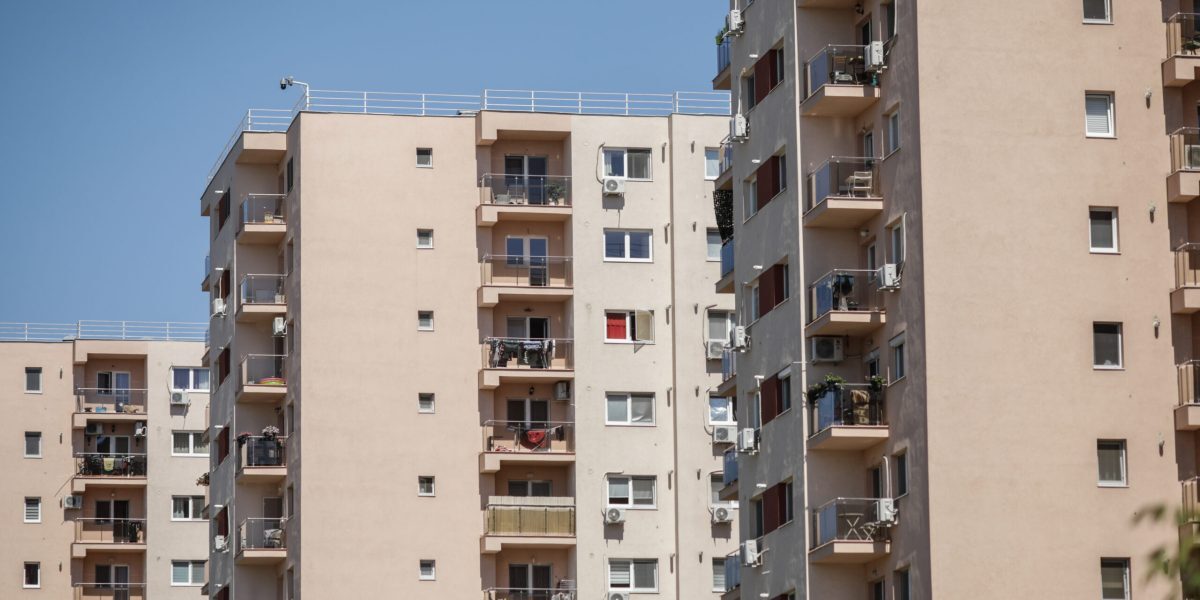 Vecinul îți distruge casa? Ce faci dacă nu repară